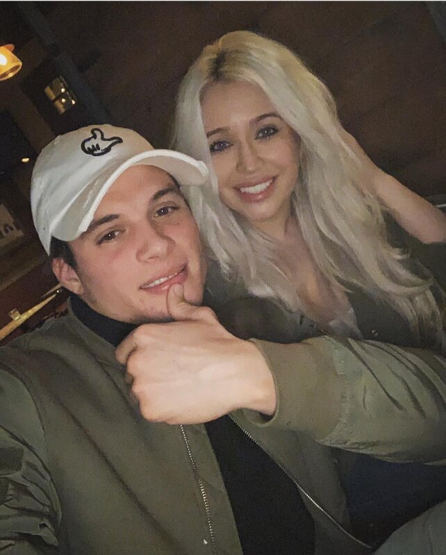 Joe D Martinez with Girls (12)