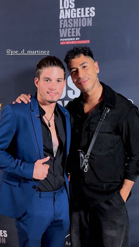 Joe D Martinez with his gay friends (57)