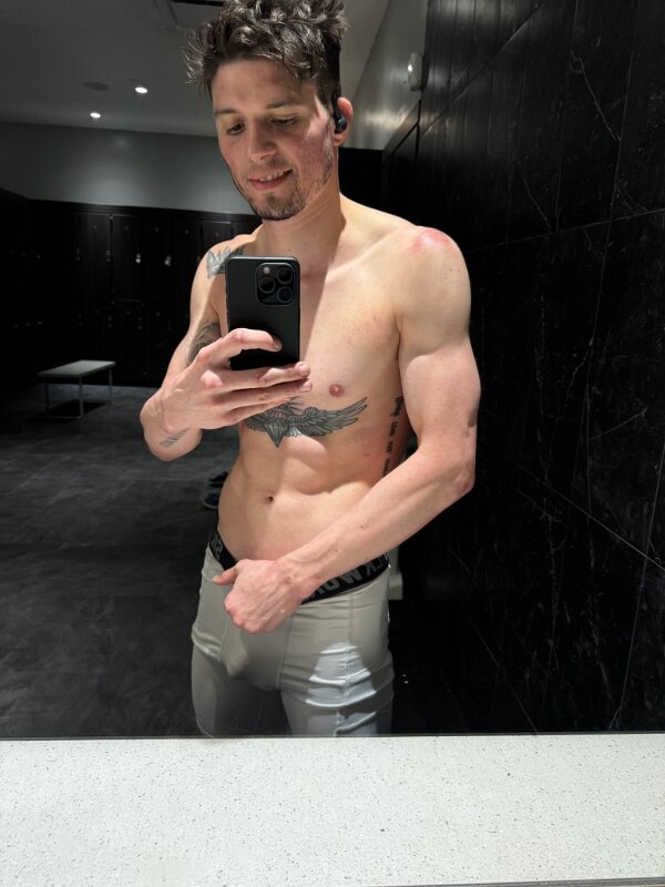 artinez OnlyFans (961)